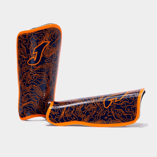 Tmavě modro-korálové chrániče holení Joma Panther Shin Guards