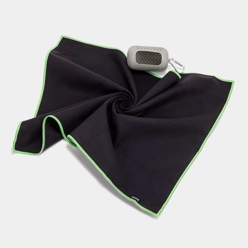 Joma Challenge Towel černá – sportovní ručník